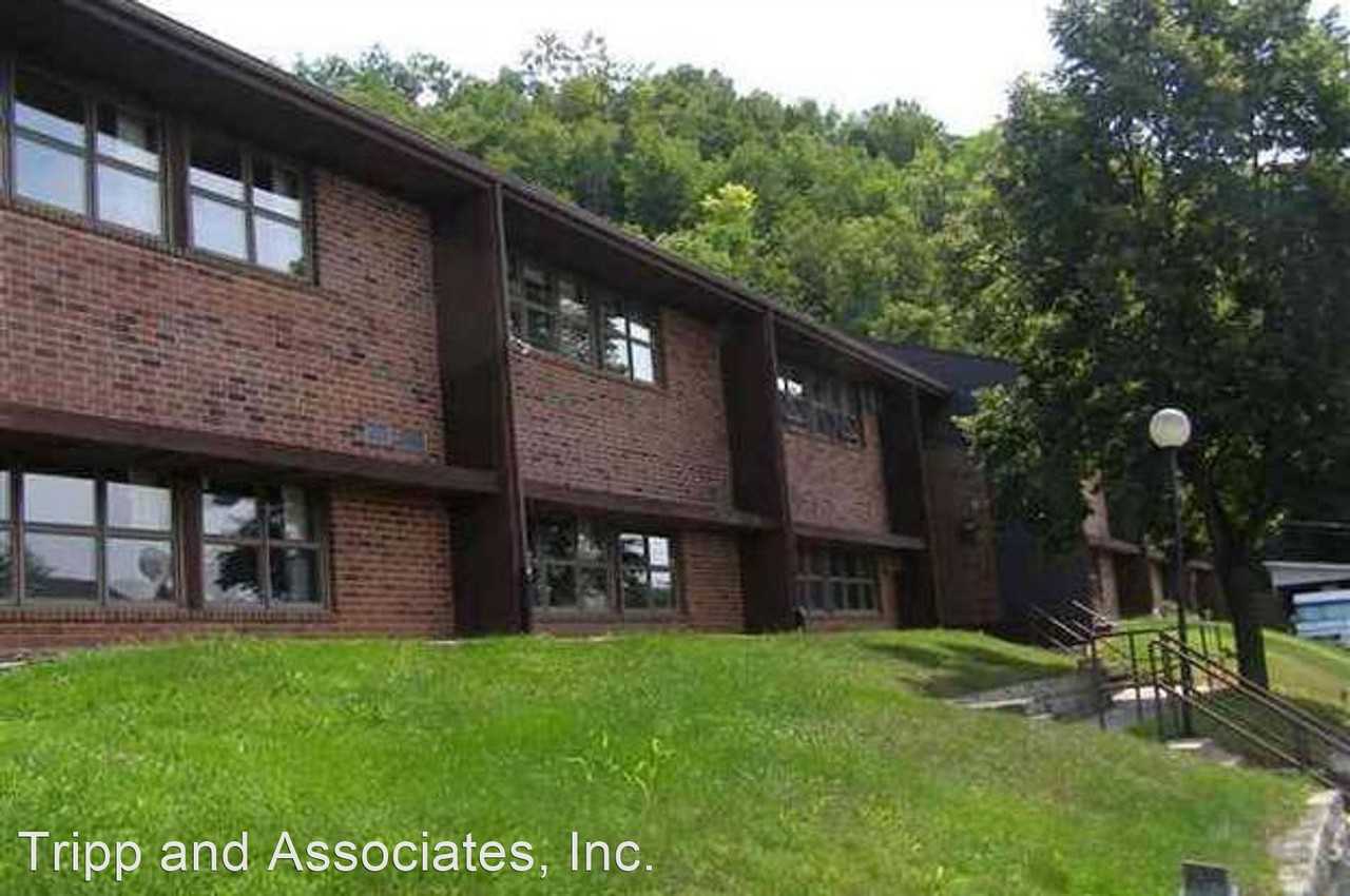 517 & 523 Mulberry Drive Apartments in Cassville, WI 53806 Zumper