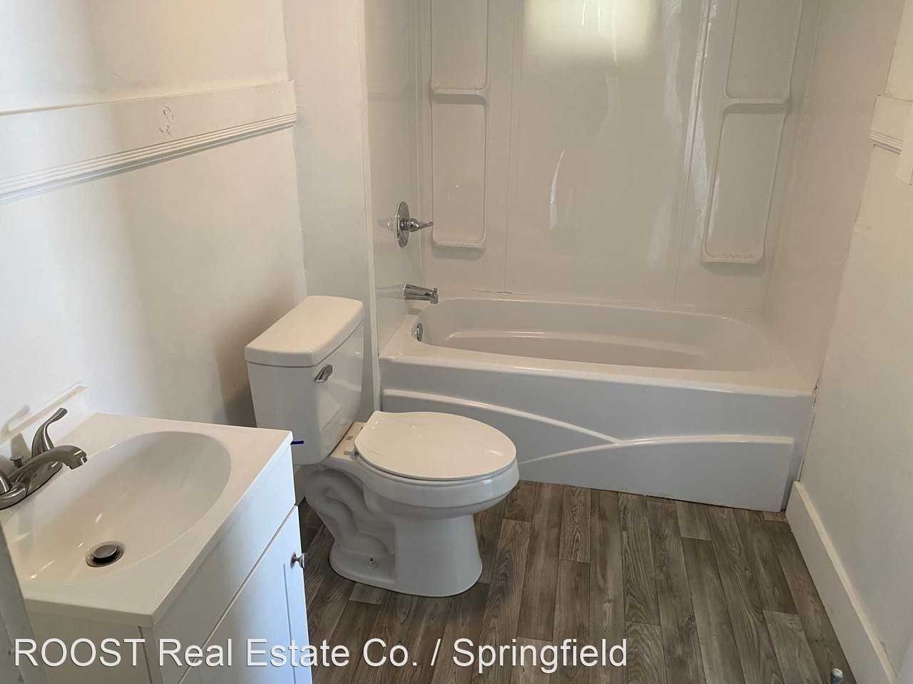 611-615 W Columbia Street - Photo 3 of 16