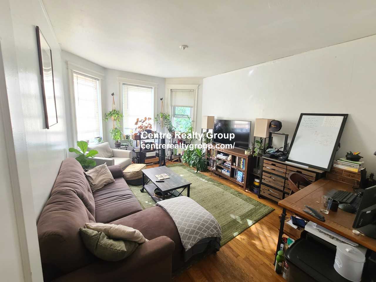 1843 Commonwealth Ave #17