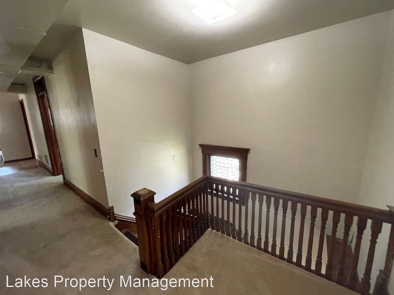 206 Oak St - Photo 3 of 7