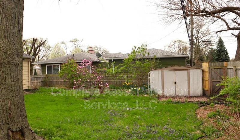 7728 Catalpa Ave - Photo 2 of 12