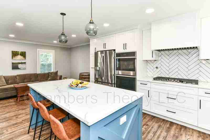 7601 Virginia Ln - Photo 3 of 32