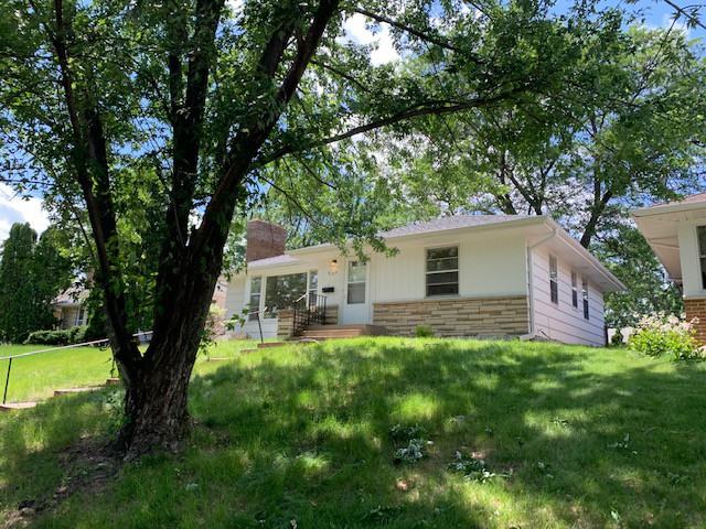 6104 Knox Ave S - Photo 3 of 30