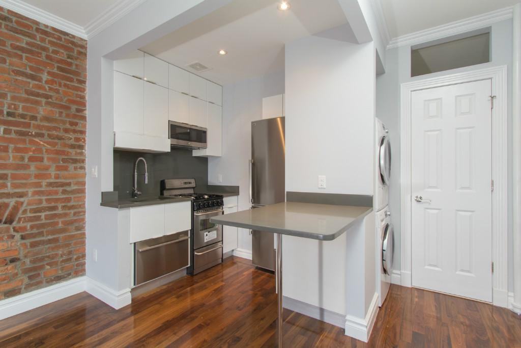 W 21st St #5 - Photo 5 of 5