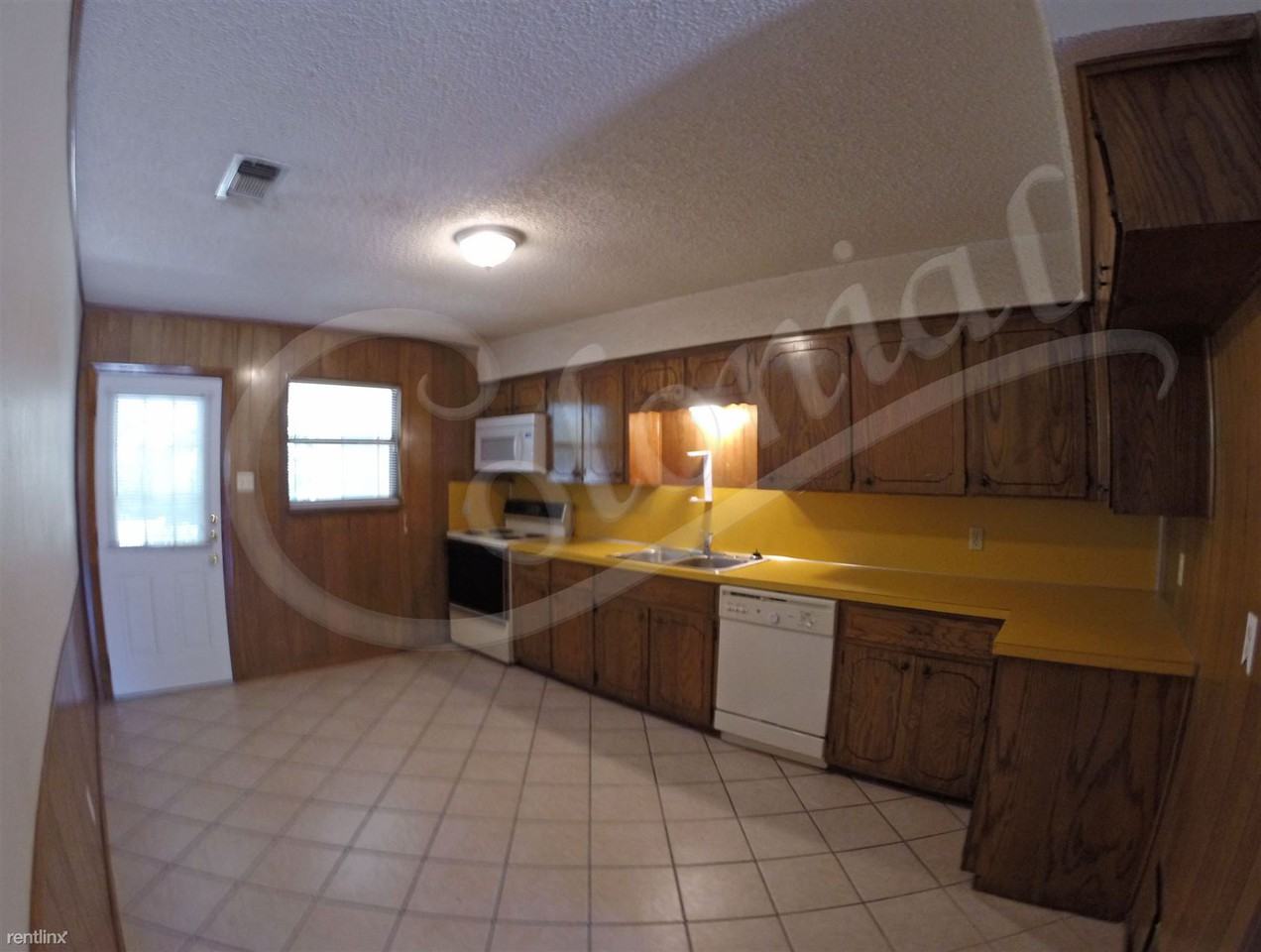 204 W Robin Ln - Photo 3 of 13