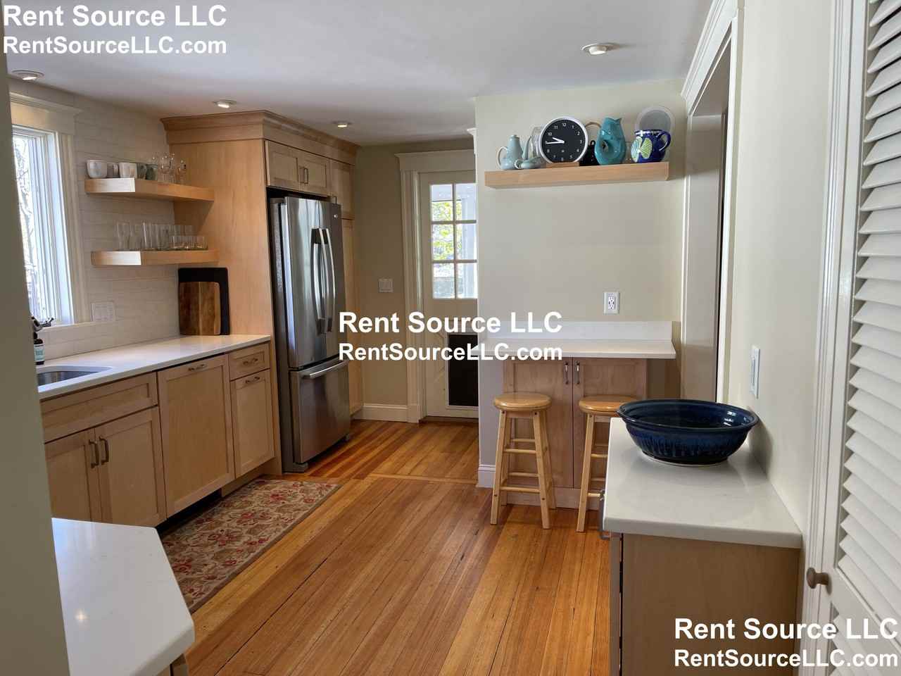 19 Tyler Ave - Photo 2 of 36