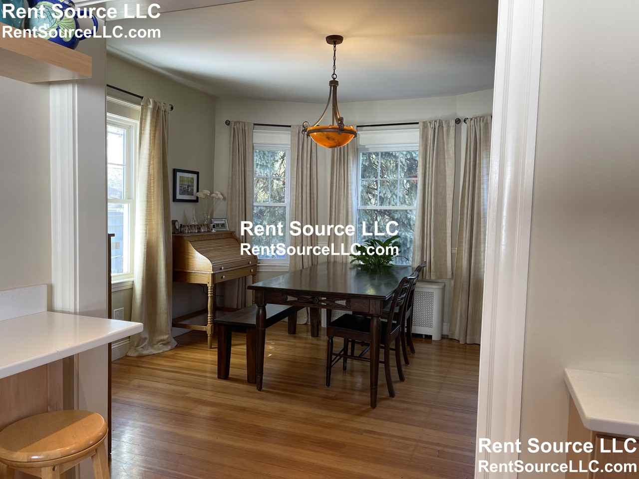 19 Tyler Ave - Photo 6 of 36