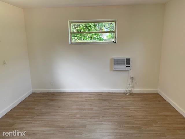 113 Se 4th St - Photo 2 of 8