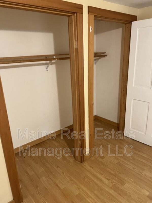 9 Winsor Ln #B2 - Photo 3 of 6