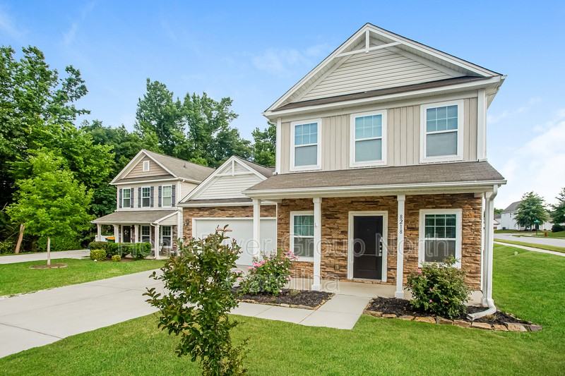 8218 Midas Ln - Photo 3 of 17