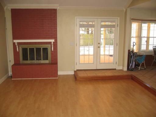2812 Westmoor Ct - Photo 3 of 6