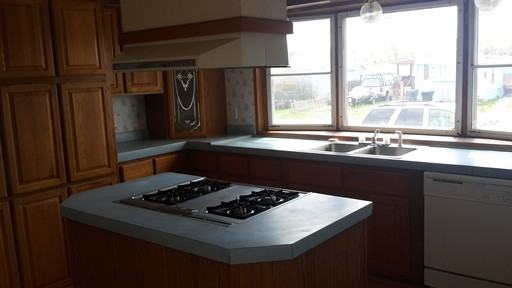 1237 Aspen Ave - Photo 3 of 8