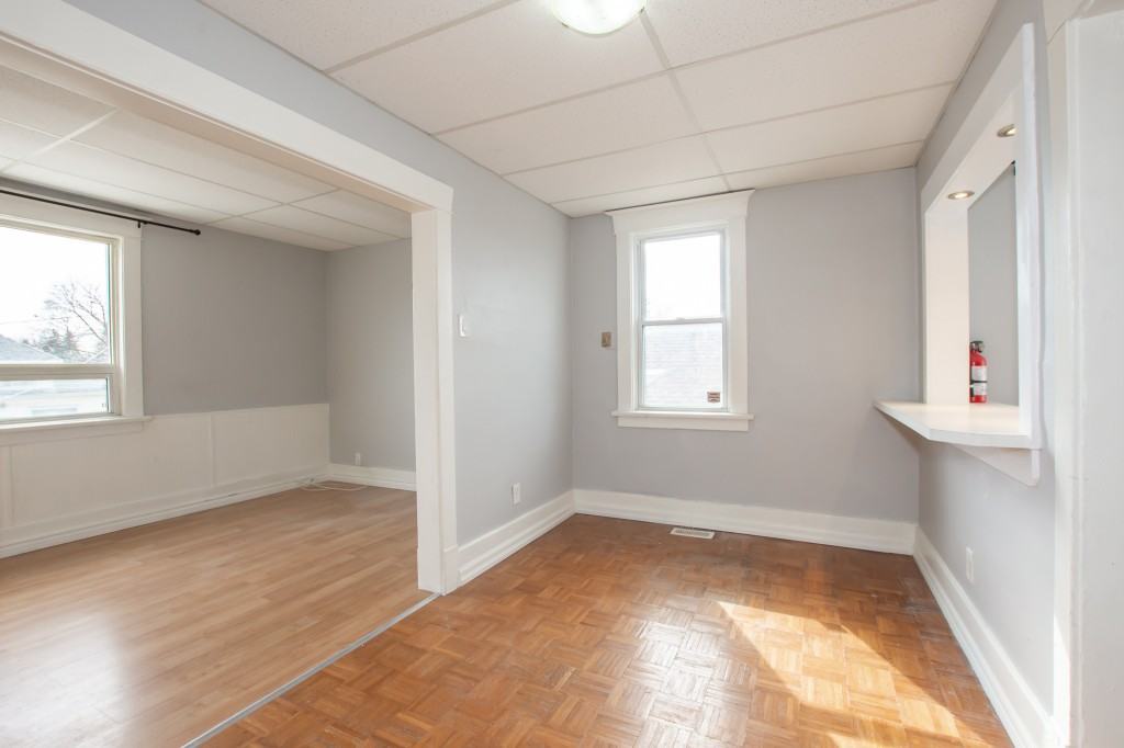 5431 Bridge Street - 4 - Photo 3 of 17