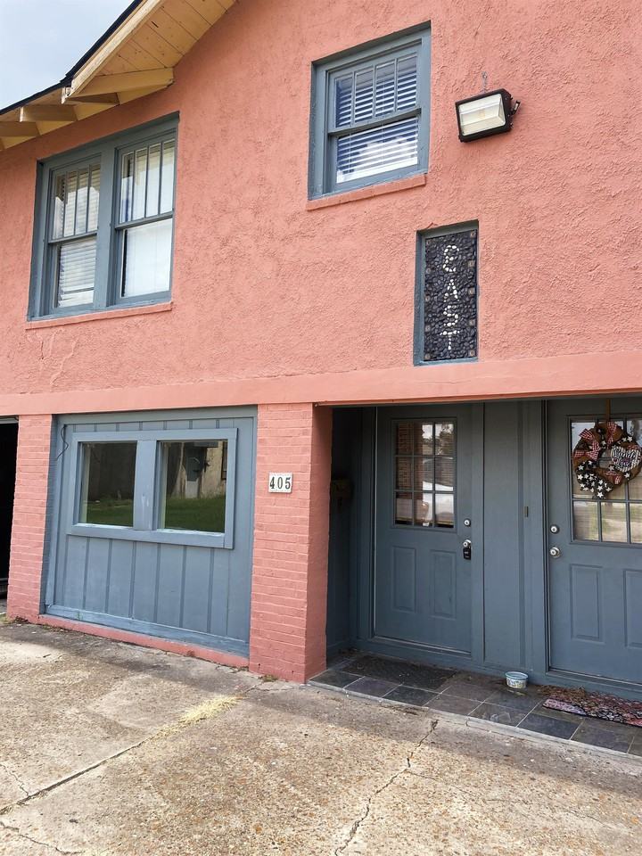 405 East St