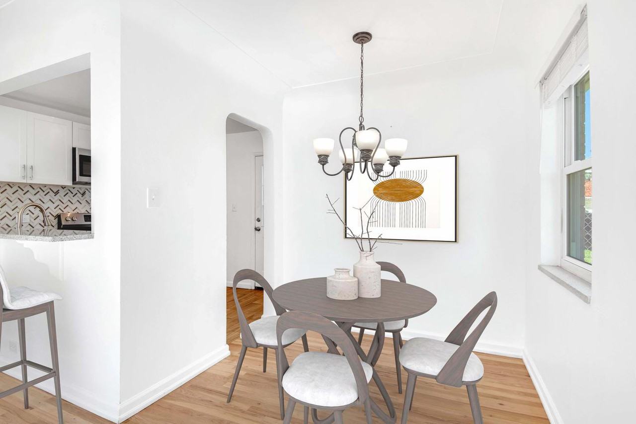 3010 Locust St - Photo 5 of 18