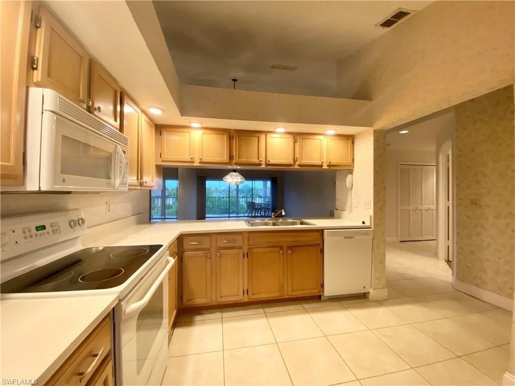 1427 Sw 47th Ter - Photo 6 of 32