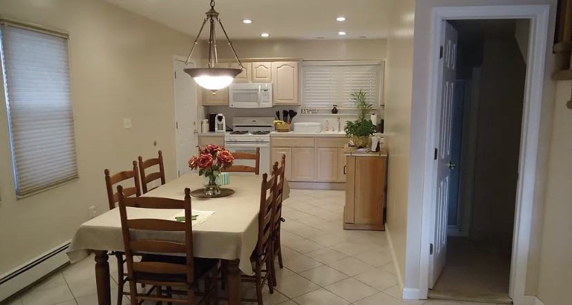 3163 Rawlins Ave - Photo 3 of 12