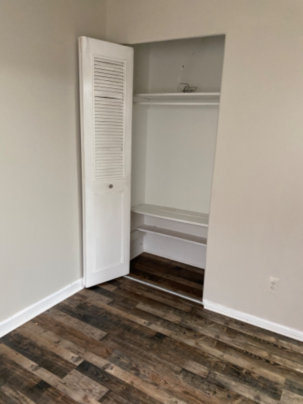 11210 Pyramid Rd - Photo 2 of 9