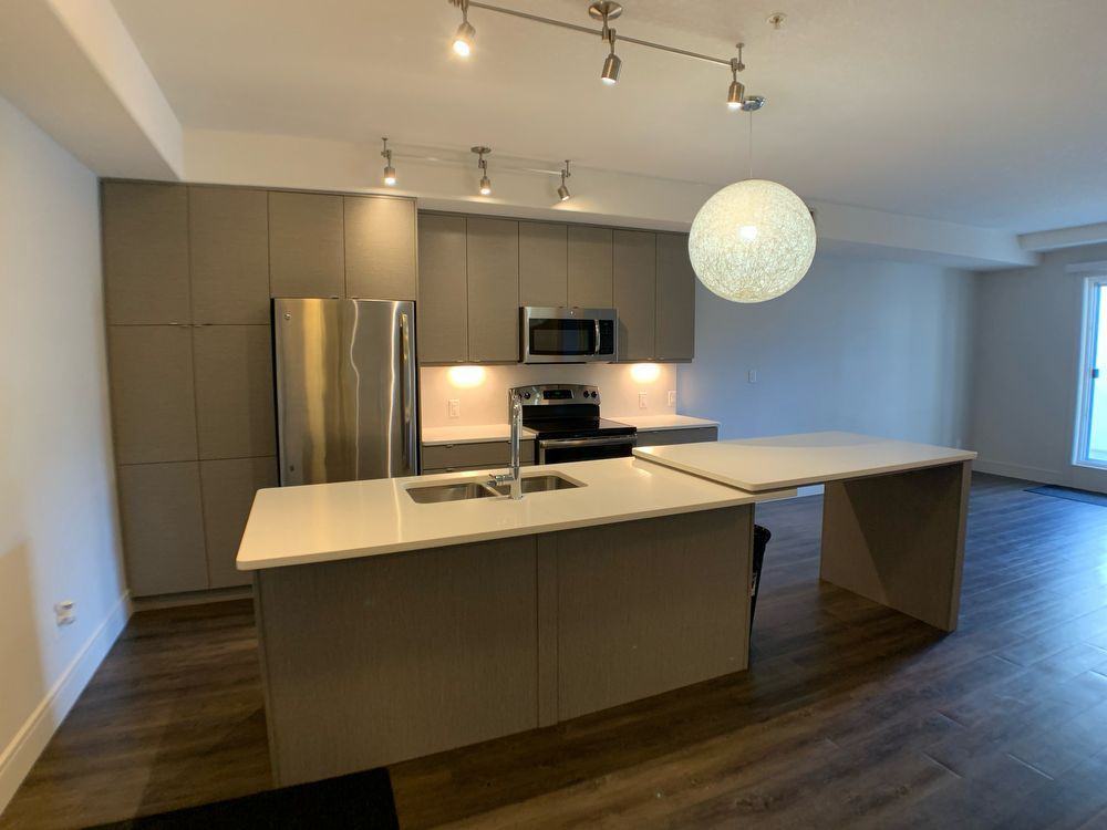 10218 217-10218 King St - Photo 2 of 12