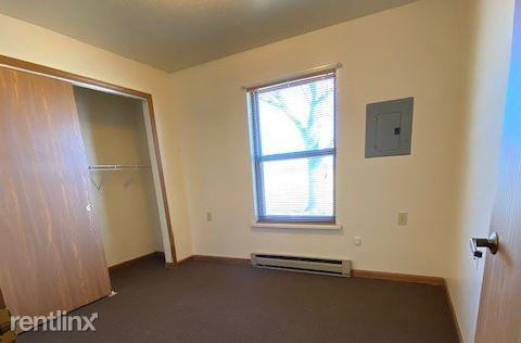 6060 N Market St - Photo 2 of 18