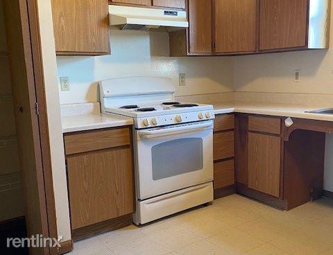 6060 N Market St - Photo 3 of 18