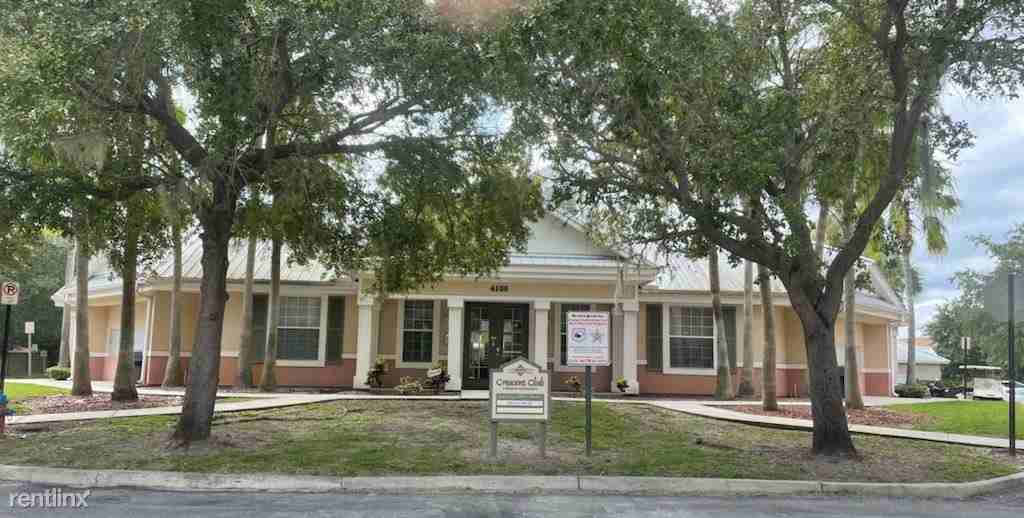 Crescent Club Senior - Photo 2 of 2