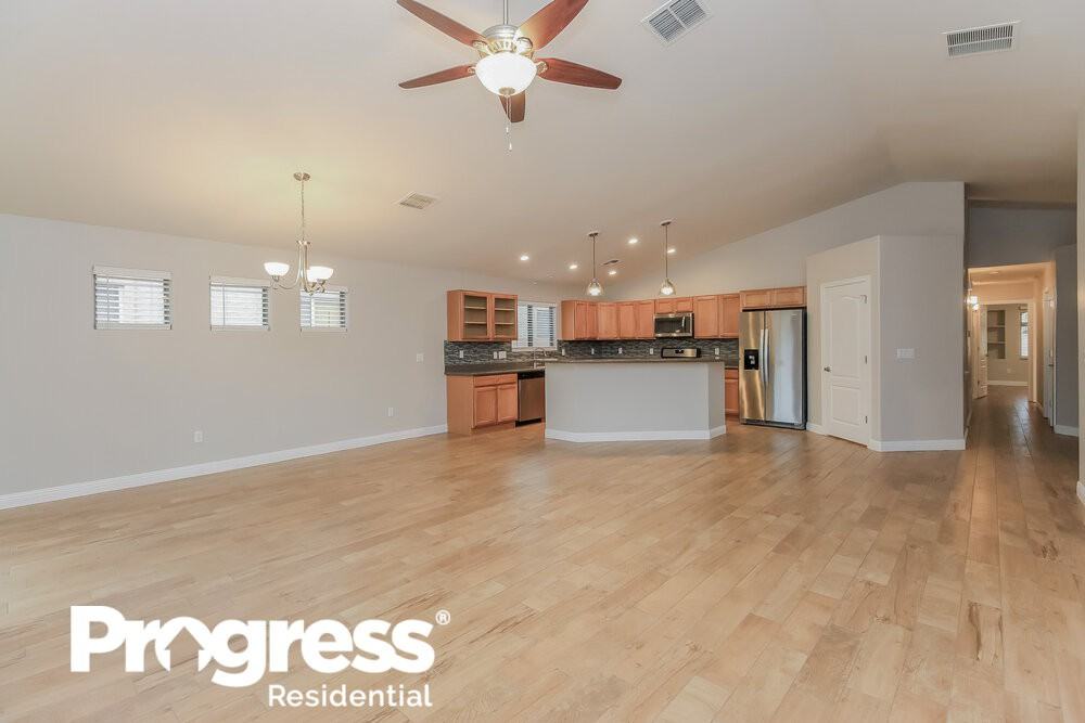 359 N Rock Station Dr - Photo 3 of 16