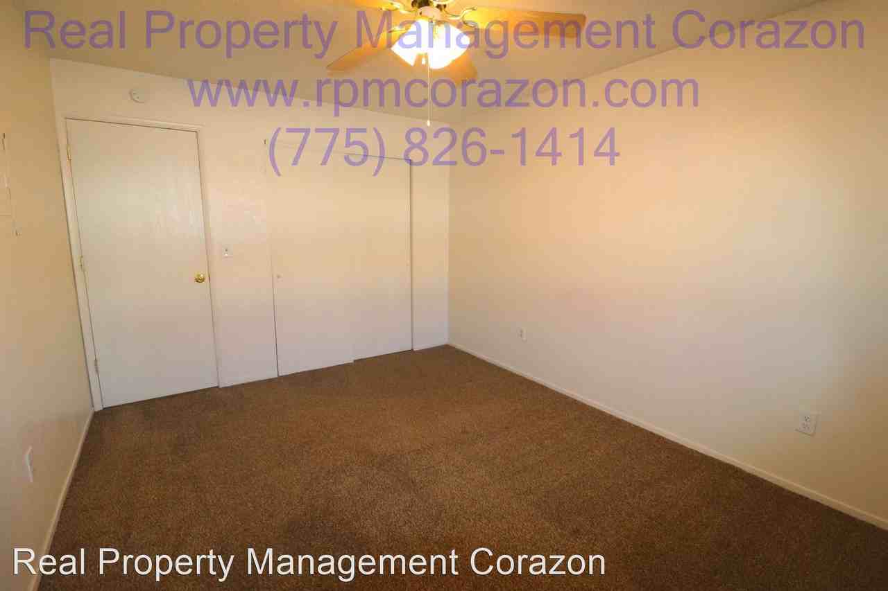 3481 Tripp Drive - Photo 3 of 8