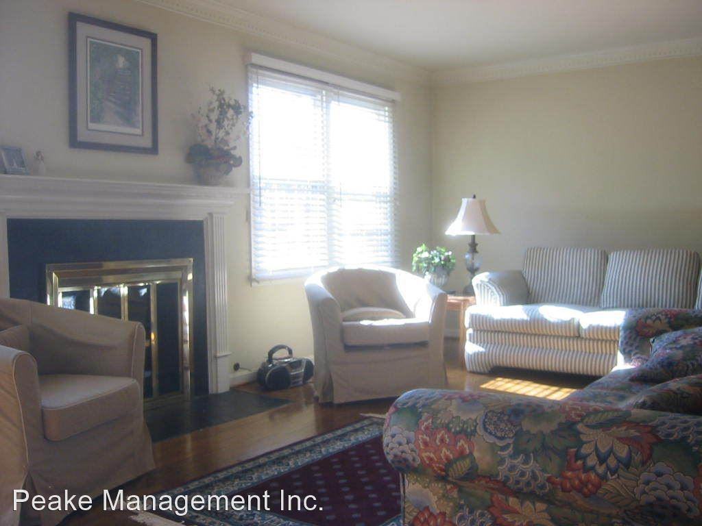 1002 Jennifer Ln - Photo 3 of 17