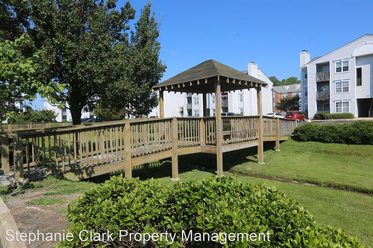 1842 Chantilly Ct - Photo 2 of 16