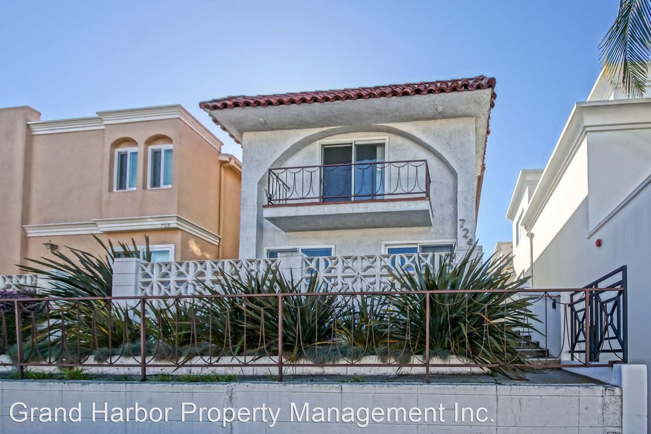 724 Manhattan Beach Blvd - Photo 2 of 50