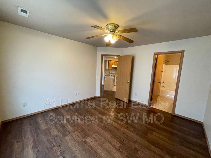 1136 S Clifton Ave - Photo 7 of 11