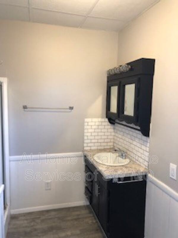 635 S Main Ave #1 - Photo 4 of 5