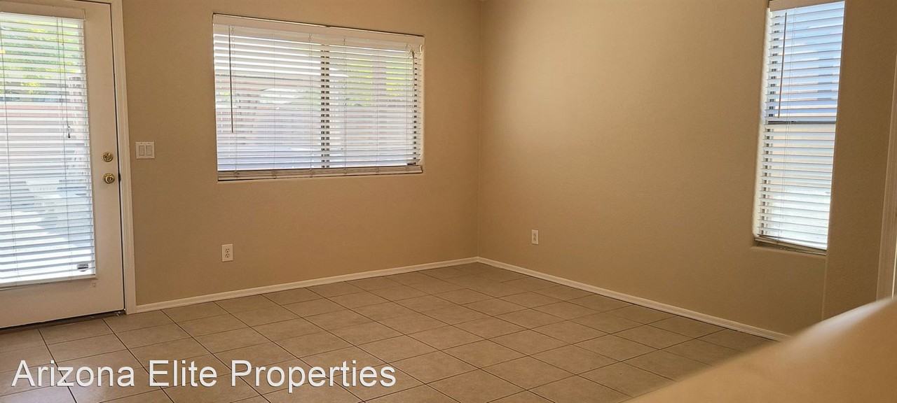 1679 E Milky Way - Photo 3 of 36