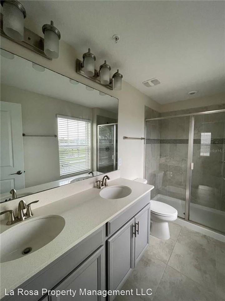 11731 Fiction Ave - Photo 2 of 19