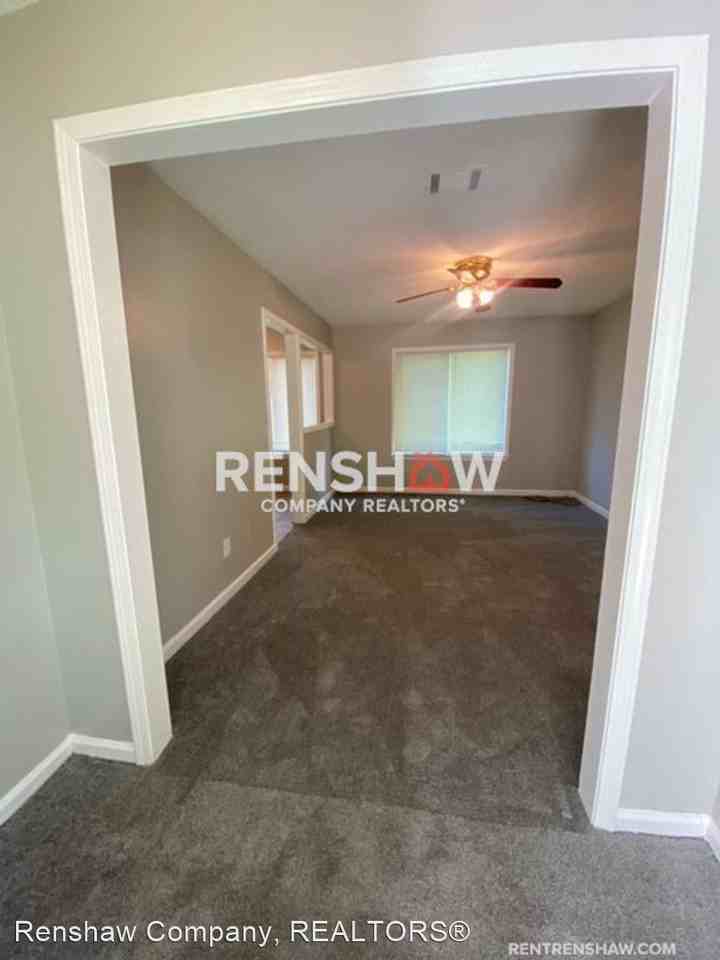 3804 Walsingham Dr - Photo 3 of 21