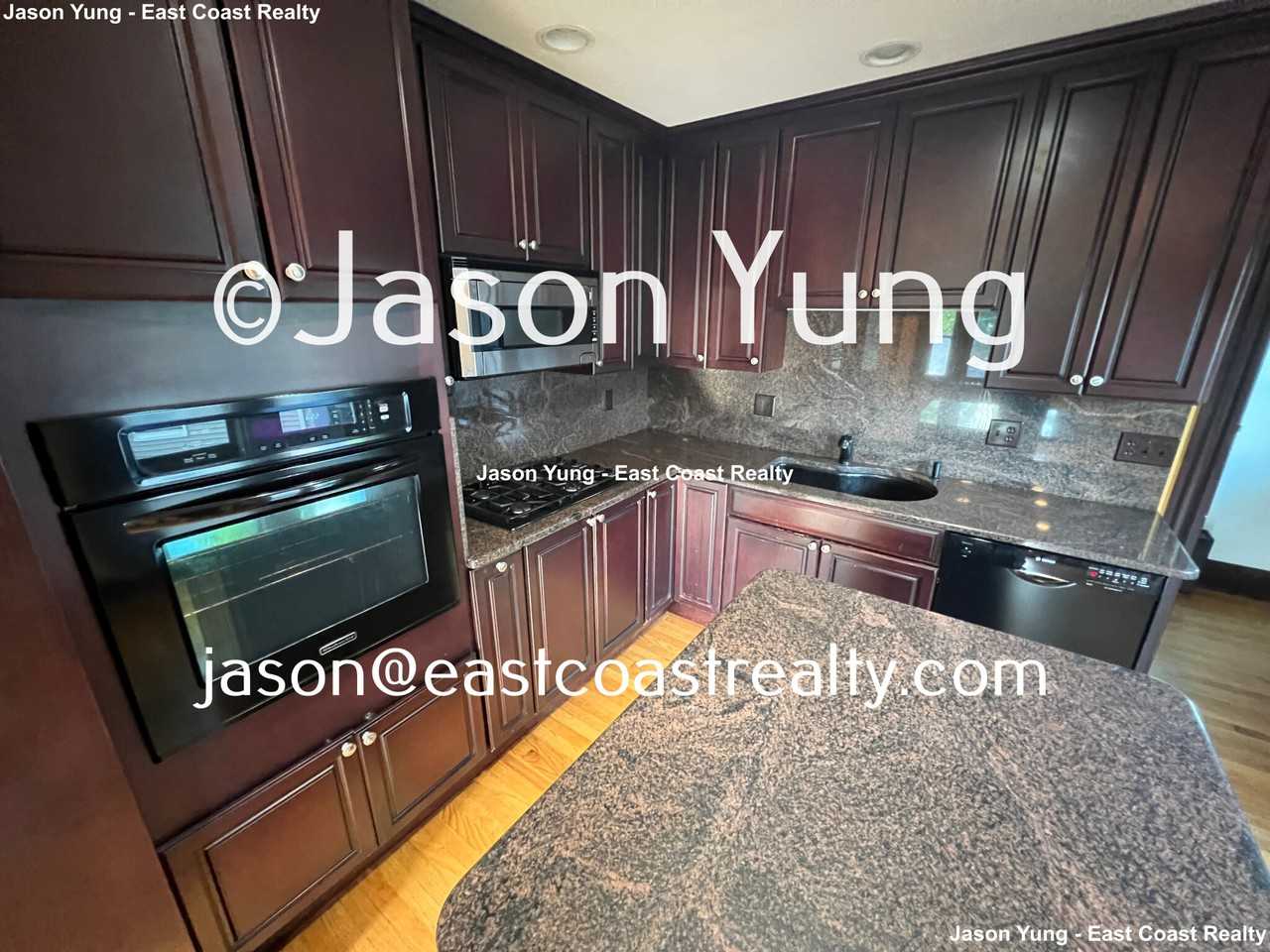 8 Saint James St #8 - Photo 2 of 28