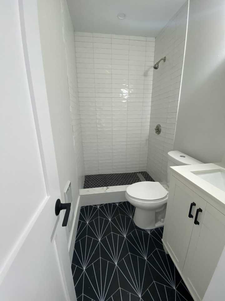 152 Salem St #3 - Photo 4 of 8