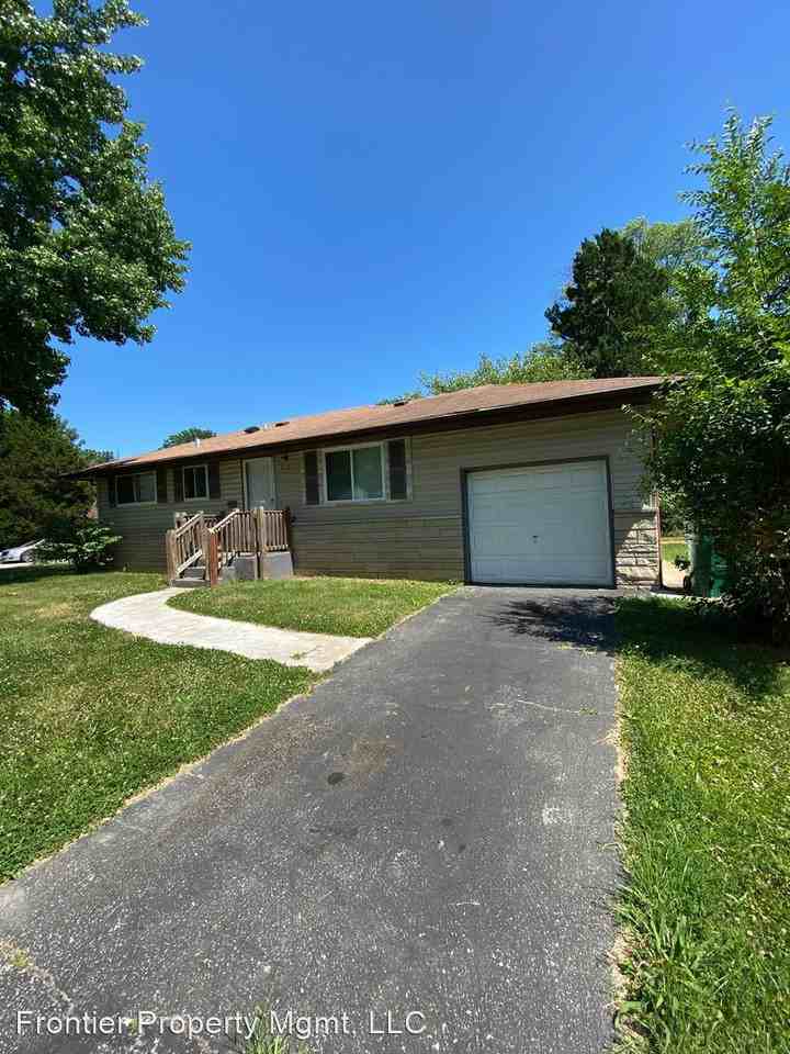 4232 Smithfield Pl - Photo 2 of 15