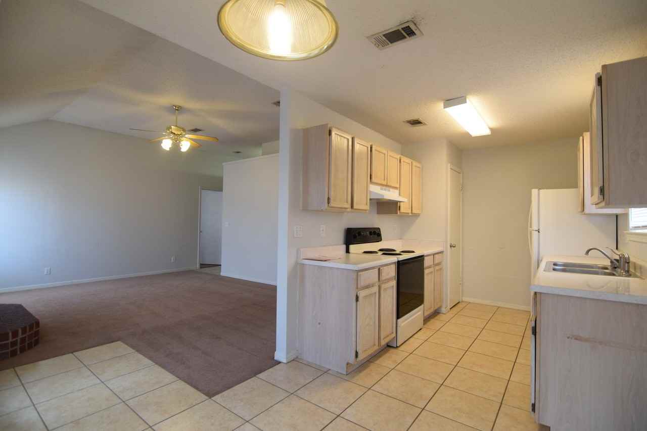 2105 Ruger Drive - Photo 5 of 20