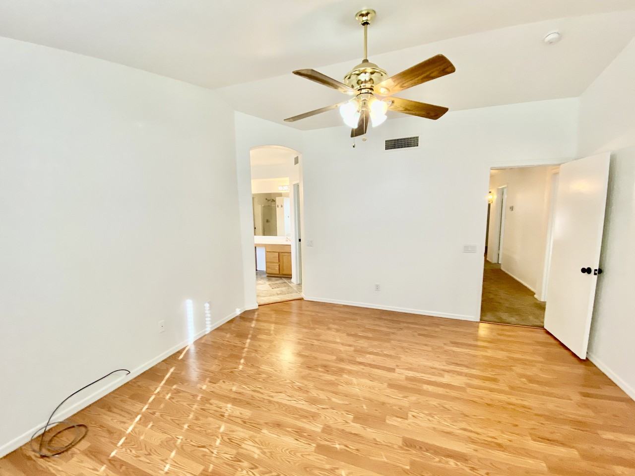 6832 N 77th Ln - Photo 7 of 9