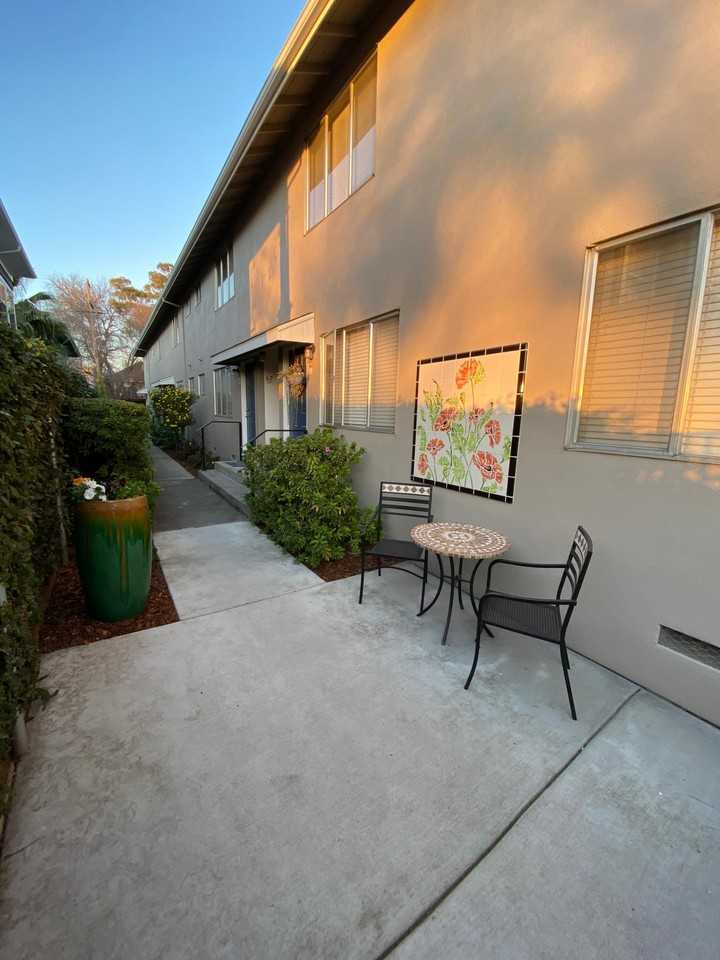 2619 Q STREET - Photo 2 of 7