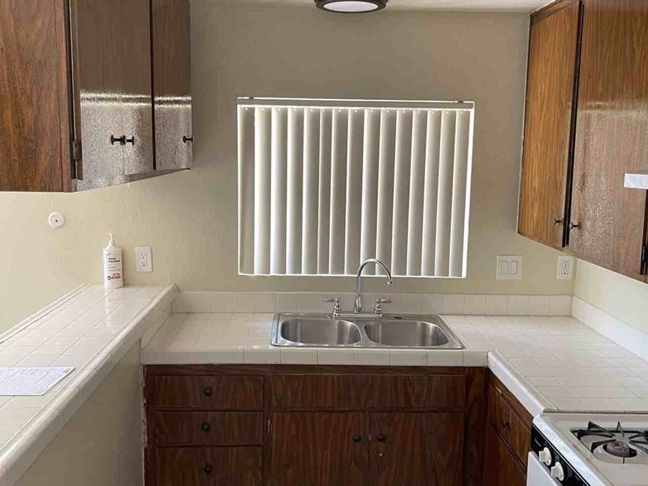 820 Broad St. - Photo 2 of 12