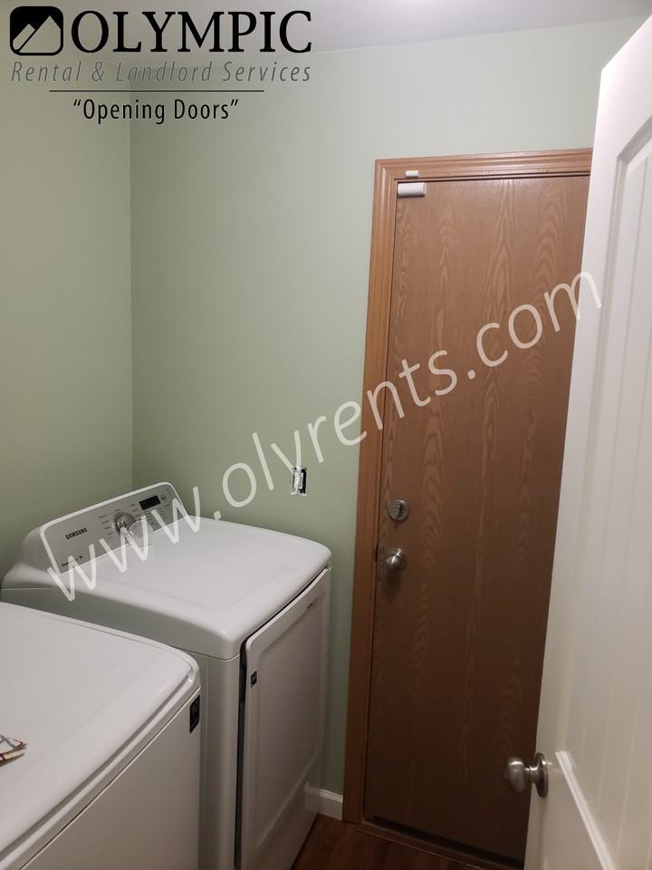 3411 Beth Ct Ne - Photo 6 of 8