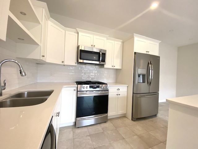 41 Charter Creek Crt - Photo 3 of 21