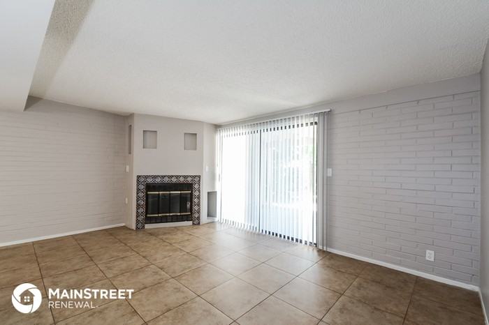 7965 E Victoria Dr - Photo 3 of 16