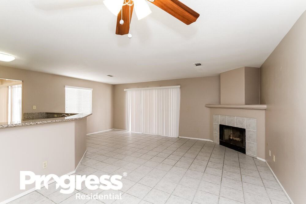 131 Monteen Dr - Photo 2 of 15