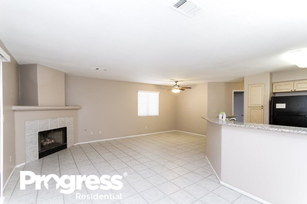 131 Monteen Dr - Photo 3 of 15