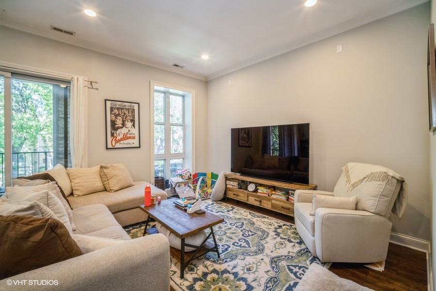 3745 N Sheffield - 3 #3 - Photo 4 of 14