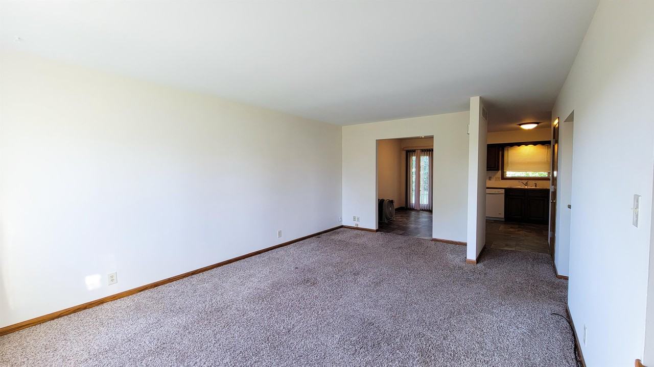 3304 Northwestern Ave #B - Photo 7 of 11